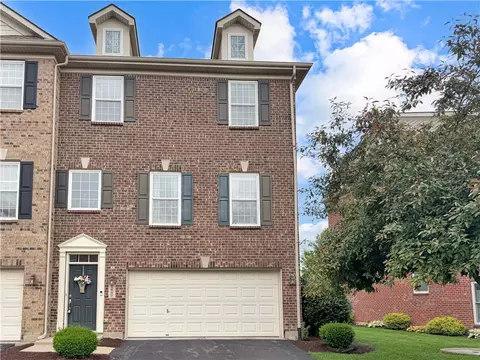 1687 Big Bear Dr, Washington Township, OH 45458