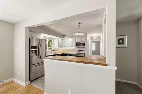 Kitchen - 4440 Wing View Ln, Kettering, OH 45429 photo 4 of 4