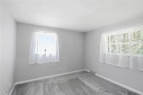 Bedroom - 4440 Wing View Ln, Kettering, OH 45429 photo 5 of 6