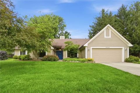 8145 Station House Rd, Centerville, OH 45458