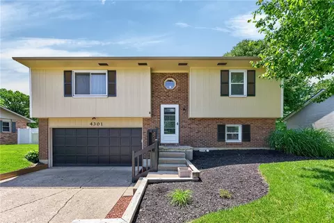 4301 Post Rail Ln, Franklin, OH 45005