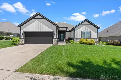 1380 Highland Ln, Xenia, OH 45385