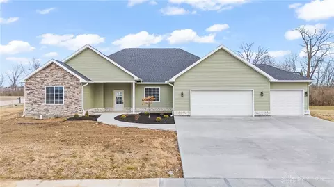 9907 Barnum Rd, Piqua, OH 45356