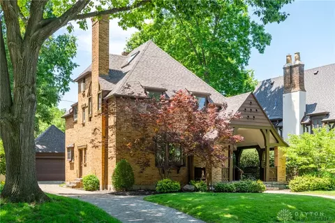 519 Shafor Blvd, Oakwood, OH 45419