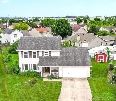 10060 Village Tree Ct, Miamisburg, OH 45342