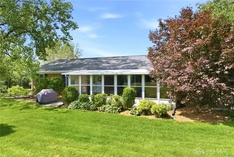 2395 Clark Run Rd, Xenia, OH 45385
