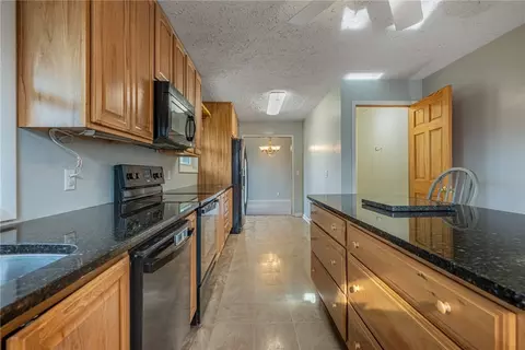 Entry Way - 4433 Appleton Pl, Kettering, OH 45440 photo 1 of 1