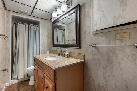 Bath - 4433 Appleton Pl, Kettering, OH 45440 photo 3 of 3