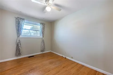 Bedroom - 4433 Appleton Pl, Kettering, OH 45440 photo 1 of 10