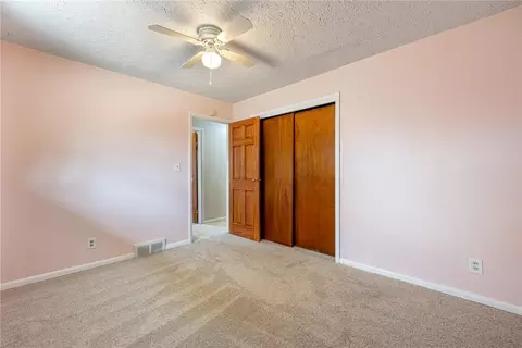 Bedroom - 4433 Appleton Pl, Kettering, OH 45440 photo 7 of 10