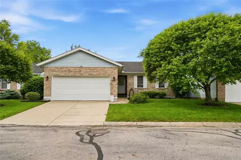815 Spring Lake Cir, Enon, OH 45323