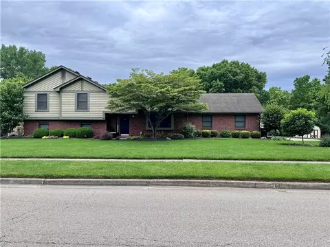 3071 Highlander Dr, Dayton, OH 45432