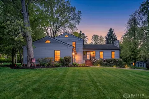 141 Camelot Dr, Urbana, OH 43078