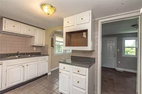 1058 Hale Ave, Kettering, OH 45419 photo 10