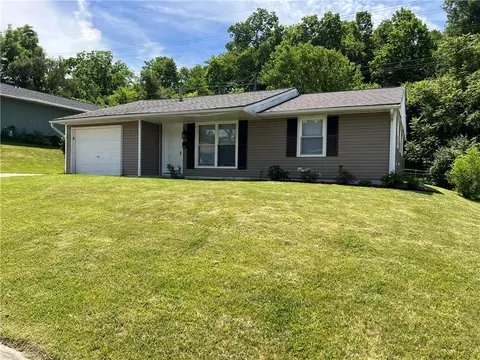 1213 Mayrose Dr, West Carrollton, OH 45449