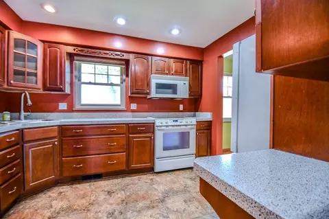 Kitchen - 3836 Benfield Dr, Kettering, OH 45429 photo 1 of 3