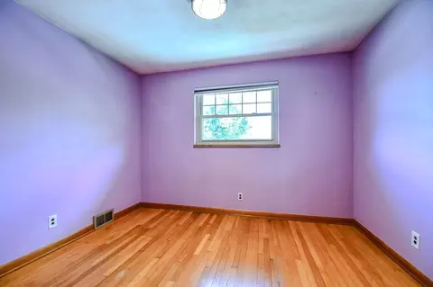 Bedroom - 3836 Benfield Dr, Kettering, OH 45429 photo 4 of 4