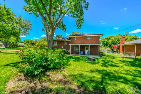 Exterior - 3836 Benfield Dr, Kettering, OH 45429 photo 9 of 10