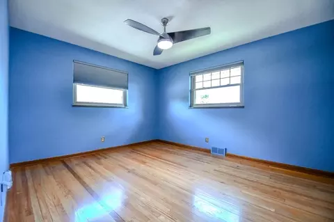 Bedroom - 3836 Benfield Dr, Kettering, OH 45429 photo 2 of 4