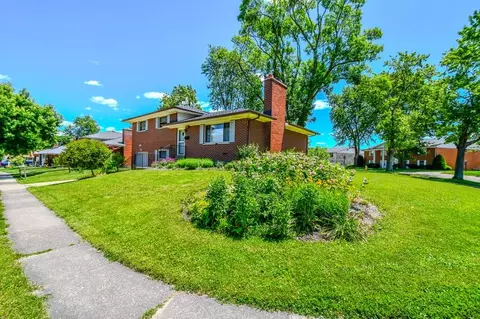 Exterior - 3836 Benfield Dr, Kettering, OH 45429 photo 4 of 10