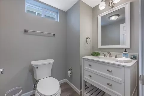 Bath - 2816 Colonial Ave, Kettering, OH 45419 photo 3 of 3