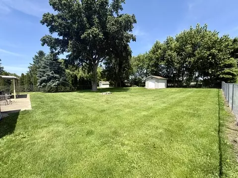 Exterior - 2648 S Burnett Rd, Springfield, OH 45505 photo 7 of 15
