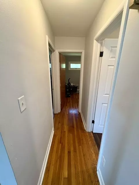 Entry Way - 2648 S Burnett Rd, Springfield, OH 45505 photo 1 of 2