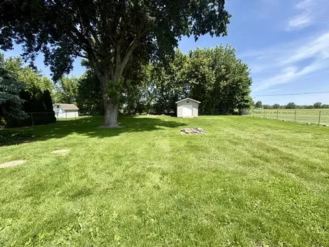 Exterior - 2648 S Burnett Rd, Springfield, OH 45505 photo 6 of 15