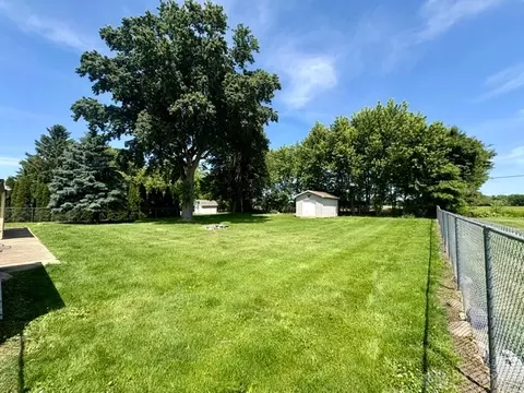 Exterior - 2648 S Burnett Rd, Springfield, OH 45505 photo 15 of 15