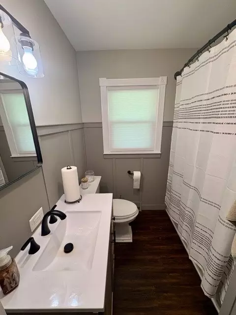 Bath - 2648 S Burnett Rd, Springfield, OH 45505 photo 1 of 3