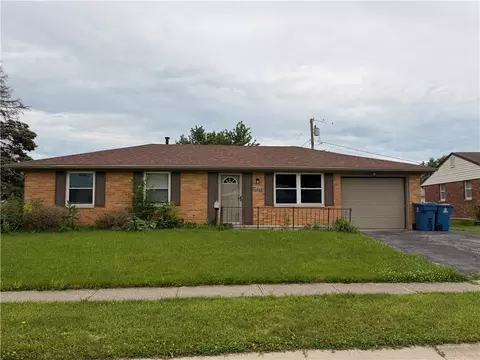 6460 Stonehurst Dr, Huber Heights, OH 45424