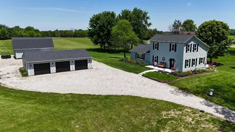 8669 Pleasant Plain Rd, Brookville, OH 45309