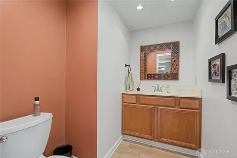 Bath - 846 New England Ave, Centerville, OH 45429 photo 1 of 4
