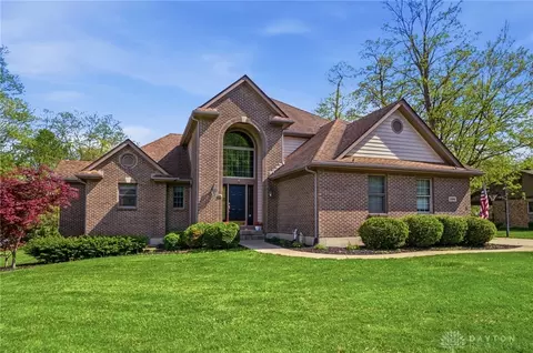 296 Timberleaf Dr, Beavercreek, OH 45430