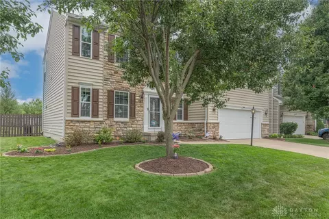 Exterior - 1219 Artesian Ln, Fairborn, OH 45324 photo 2 of 8