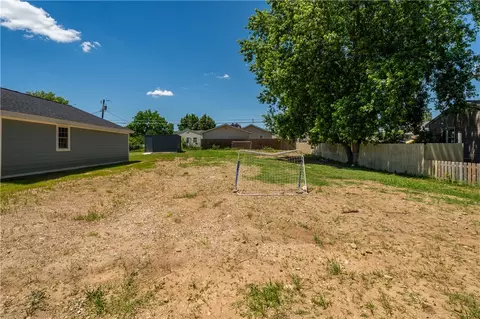 2545 Gladstone St, Moraine, OH 45439