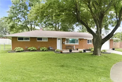 5713 Hubbard Ct, Huber Heights, OH 45424