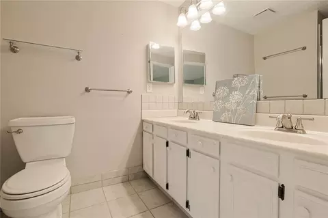 Bath - 6340 Jason Ln, Centerville, OH 45459 photo 1 of 3
