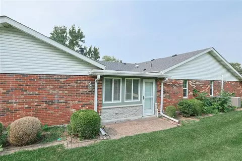 Exterior - 6340 Jason Ln, Centerville, OH 45459 photo 6 of 7