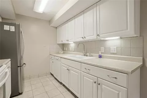 Kitchen - 6340 Jason Ln, Centerville, OH 45459 photo 2 of 4