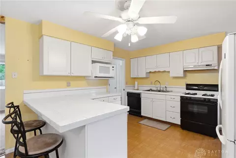Kitchen - 4354 Joy Dr, Enon, OH 45323 photo 2 of 4