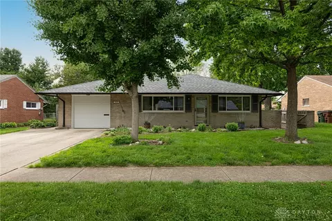 3689 Elmira Dr, Kettering, OH 45439