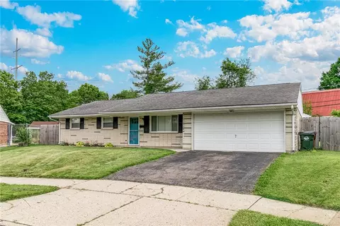 15 Greencliff Dr, Union, OH 45322
