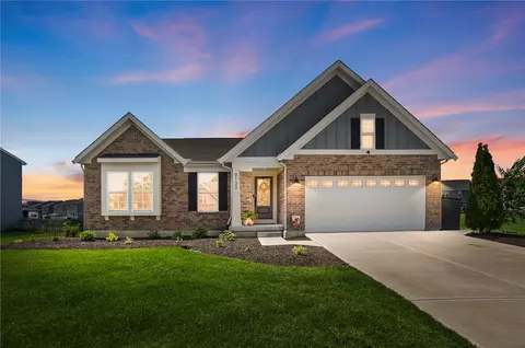 9133 Lakeside St, Tipp City, OH 45371