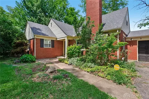 Exterior - 141 Napoleon Dr, Kettering, OH 45429 photo 3 of 4