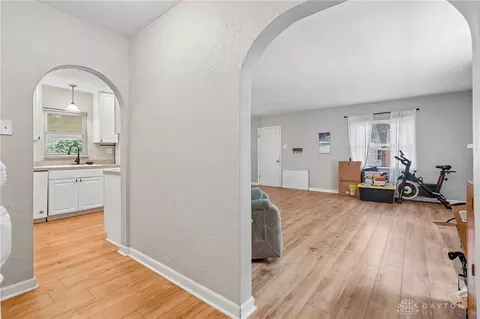 Entry Way - 141 Napoleon Dr, Kettering, OH 45429 photo 2 of 4