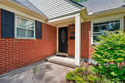 Exterior - 141 Napoleon Dr, Kettering, OH 45429 photo 2 of 4