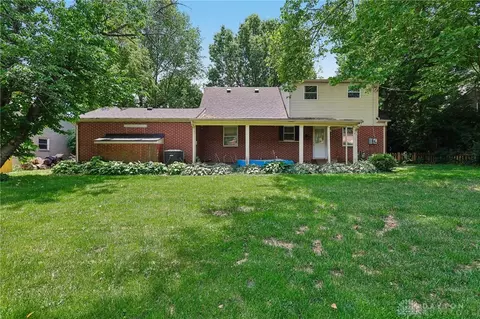Exterior - 141 Napoleon Dr, Kettering, OH 45429 photo 4 of 4