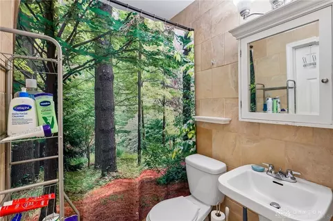 Bath - 141 Napoleon Dr, Kettering, OH 45429 photo 2 of 2
