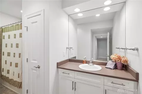 Bath - 269 Rue Marseille, Kettering, OH 45429 photo 6 of 6